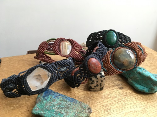 Artisants colombiens travaillants avec la marque de Bijoux ethnique Bachué Artisants colombiens travaillants avec la marque de Bijoux ethnique Bachué