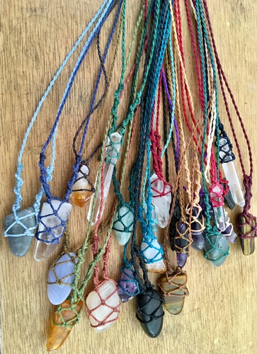 Artisants colombiens travaillants avec la marque de Bijoux ethnique Bachué Artisants colombiens travaillants avec la marque de Bijoux ethnique Bachué